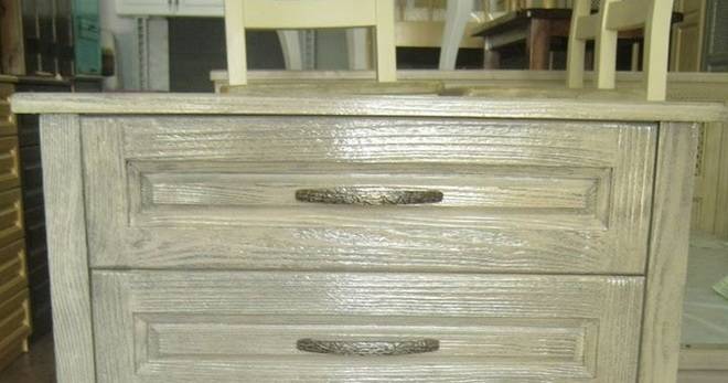 Оценете и спечелете красиво старинно шкафче