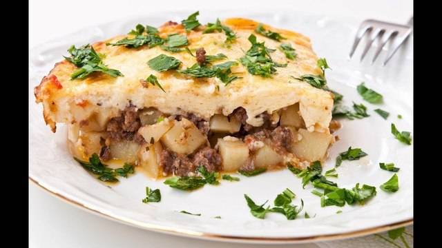 Класическа мусака с кайма и картофи
