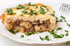Класическа мусака с кайма и картофи