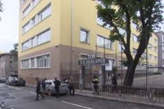Трима ученици пострадаха при нападение в района на столична гимназия