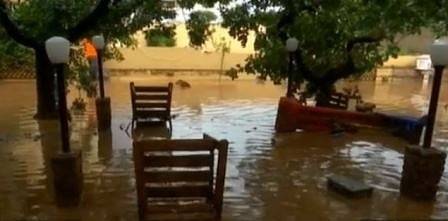 Гърция е засегната от наводнения, в Истанбул – проливен дъжд и ураганен вятър