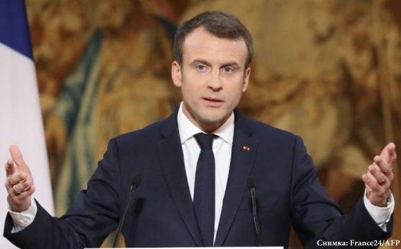Макрон планира връщане на задължителната военна подготовка за френските тийнейджъри