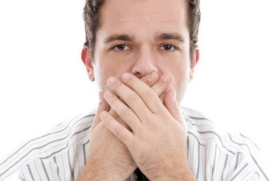 Ефективен начин да спрете хълцането на момента