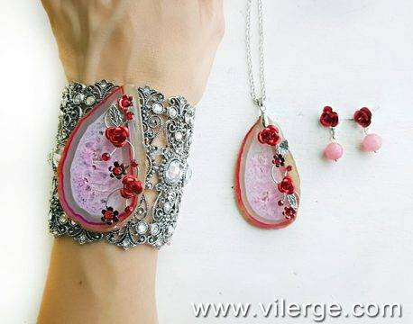 Лукс и фешън за жени с бижута за ЕСЕН