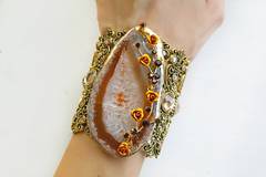 Фешън за сезон ЕСЕН с модни гривни за жени