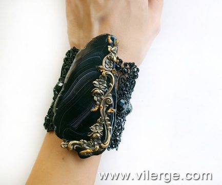 Фешън и красота с гривни за ЕСЕН