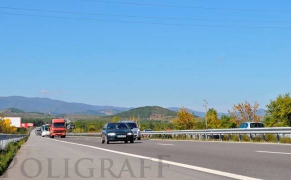 От догодина си купуваме винетка и през смартфона