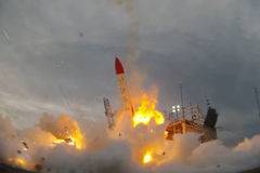 Ракета на японска фирма рухна на стартовата площадка в страховита експлозия