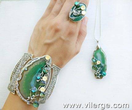 ЕСЕН 2018 с лукс и красота с бижута за жени