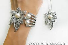 Гривни и колиета с Перли за ЕСЕН 2018