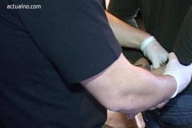 Двама мъже са задържани за разпространение и производство на наркотици