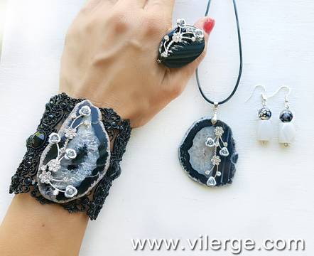 Романтика с бижута за ЗЛАТНА ЕСЕН 2018