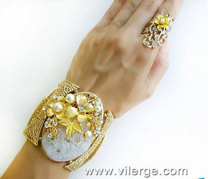 Златна серия с пръстени и гривни ЕСЕН 2018