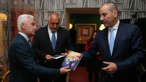 Сидеров е готов да дава уроци на Цветанов за Русия