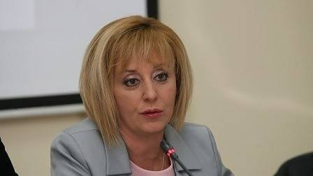 Мая Манолова дава на прокурор поскъпването на парното и тока