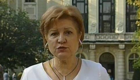 Менда Стоянова: Бюджетът губи 30 млн., ако не вдигнем акциза за бездимни цигари