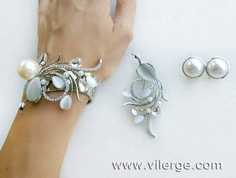 Луксозни бижута с перли за ЕСЕН 2018