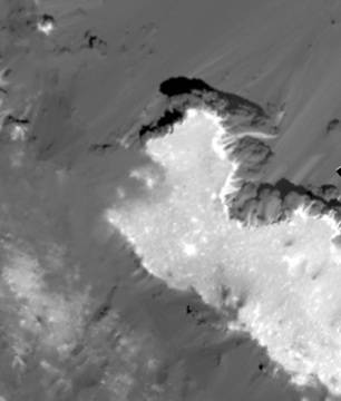 Роботизираната станция Доун засне загадъчните бели региони на Церера от разстояние 35 километра