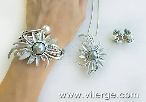 Сребърна фешън серия бижута за ЕСЕН 2018