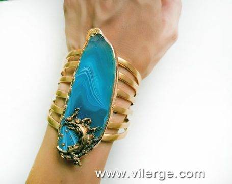 Златна серия бижута и гривни за ЕСЕН 2018