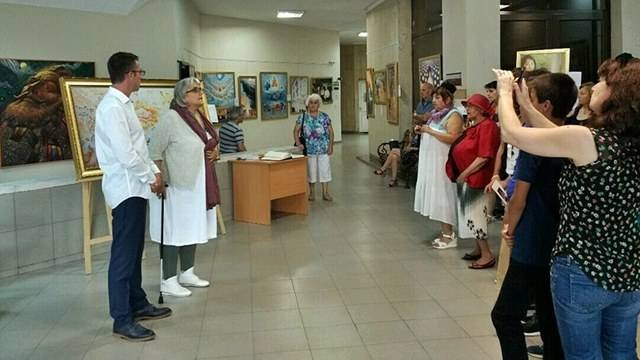 Стотици посетиха изложбата „Изкуството на Джън, Шан, Жен“ в Стара Загора