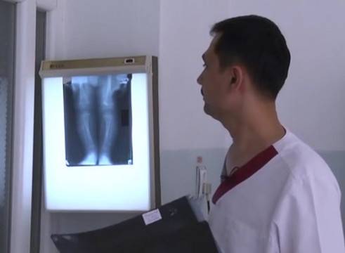 Майка видя игла в небцето на бебето си, а след рентгена не можа да се съвземе от това, което научи (СНИМКИ)