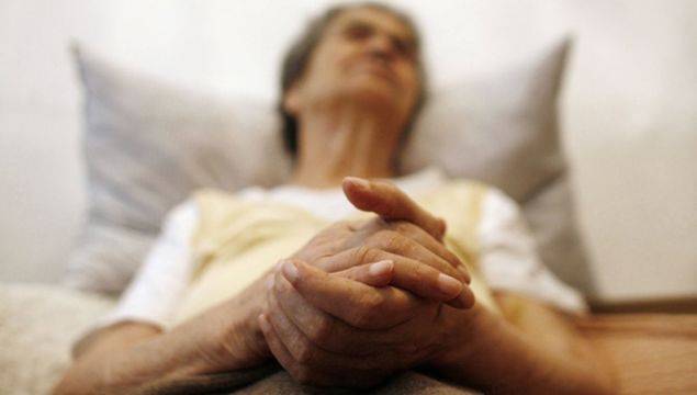 Майка с последната молба преди смъртта си изненада сина си. За съжаление, много хора чакат за едно и също!