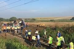 Свличане на почвата вероятно е изпратило турския влак извън релсите