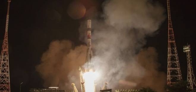 УСПЕХ: Руски товарен кораб Прогрес излетя и се прикачи към МКС след рекордно кратък полет