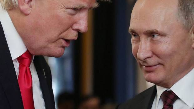 Тръмп се оплака на Путин от „глупави си съветници“