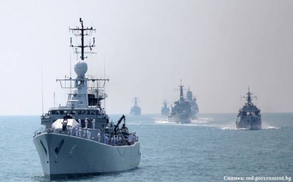 Военни ще гасят пожар на борда на търговски кораб в рамките на „Бриз 2018“