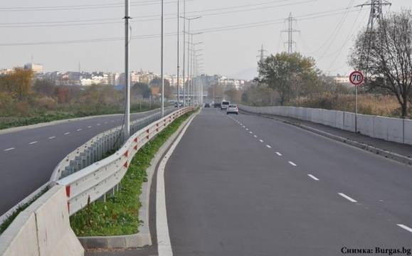 Въвеждат допълнителни мерки срещу струпване на камиони по ул. „Крайезерна“