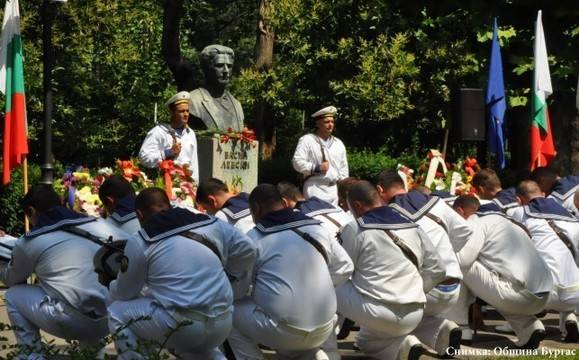 Бургас отбеляза годишнината от рождението на Апостола на свободата
