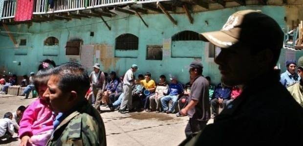 Най-странният затвор на света и животът на осъдените в него