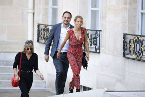 Дъщерята на Брижит Макрон се появи и скри шапката на всички! (СНИМКИ)