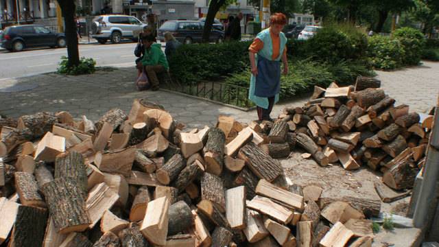 Вдигат помощите за отопление през зимата!