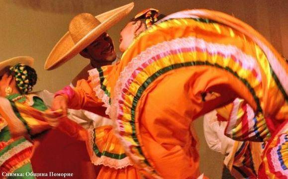 Фолклорни групи от Мексико и Русия ще изнесат концерт в Ахелой