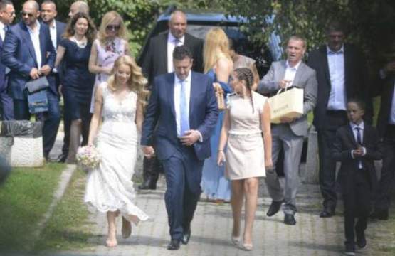 Първи СНИМКИ от тайната сватба на Емилия и Жорж Башур