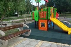 Ремонтираха пострадали от вандализъм детски площадки в „Меден рудник“