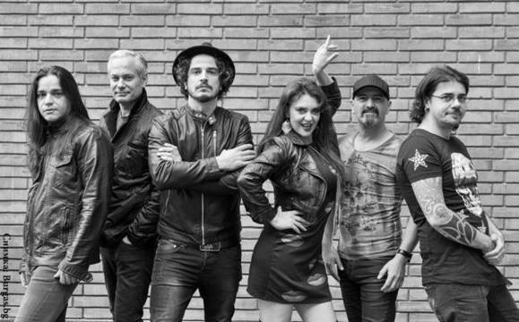 Група „Celebration“ с акустичен концерт във вторник във Флората