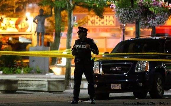 Един загинал и 14 ранени при стрелба в центъра на Торонто