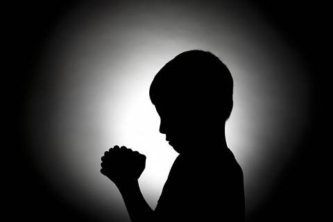 Изследване на психолози: Децата от религиозни семейства са по-алчни и жестоки