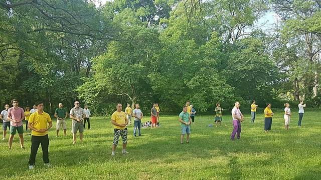 Групова медитация на Фалун Дафа във Варна (фотогалерия)