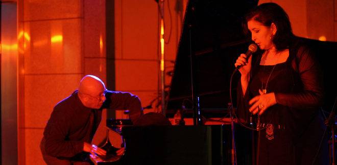 Сайт на Вики Алмазиду