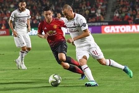 „Милан“ и „Манчестър Юнайтед“ сътвориха великолепно шоу с дузпи