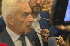 Скандал в стаята на „Обединените патриоти“ в Народното събрание. Сидеров и Касабов в схватка