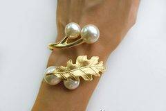 ЗЛАТНА СЕРИЯ БИЖУТА И ГРИВНИ ЗА ПЪСТРА ЕСЕН