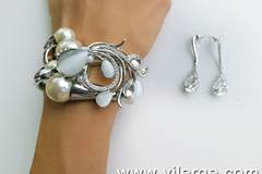 БИЖУТА С ПЕРЛИ ЗА СЕЗОН ПЪСТРА ЕСЕН