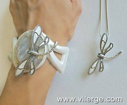 ХИТ СЕРИЯ БИЖУТА ЗА ЕСЕН