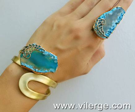 МОДА ЗА ЕСЕН С ТОП ГРИВНИ И КОЛИЕТА